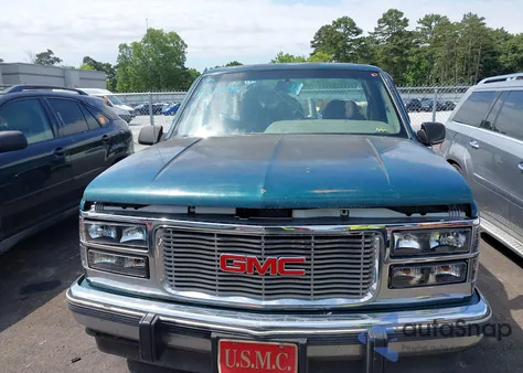 1995 GMC Sierra C1500 z USA, uszkodzony, nr VIN 1GTEC14H2SZ561267